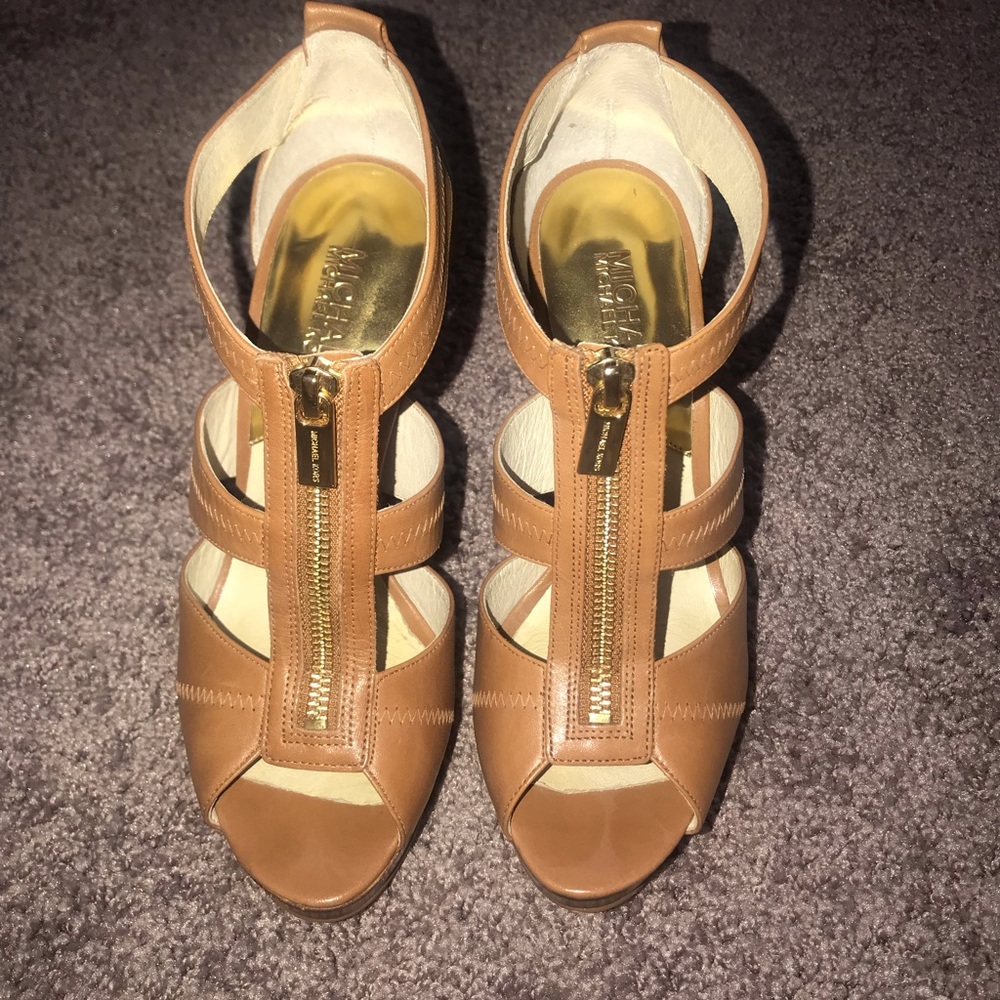 Michael KORS Platform Brown Leather Zipper Pumps